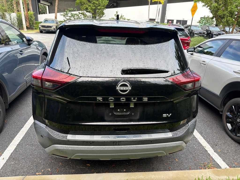 Used 2023 Nissan Rogue SV FWD image 11