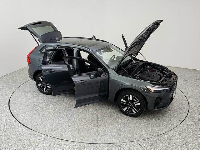 New 2026 Volvo XC60 B5 Plus w/ Protection Package Premier image 22