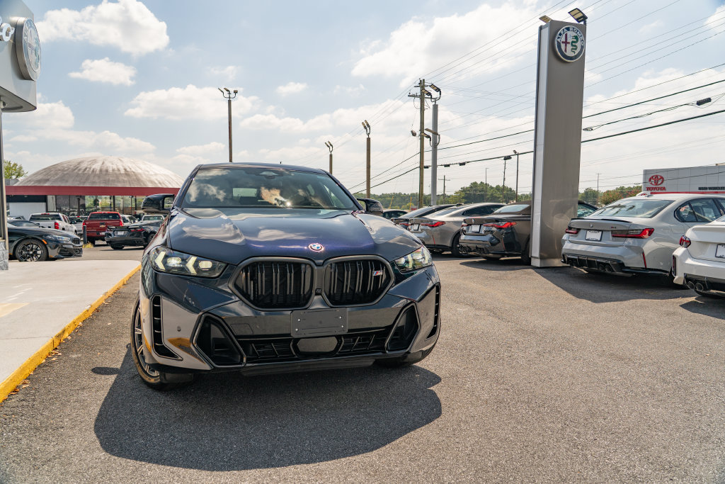 Used 2026 BMW X6 M60i w/ Executive Package AWD/4WD image 11
