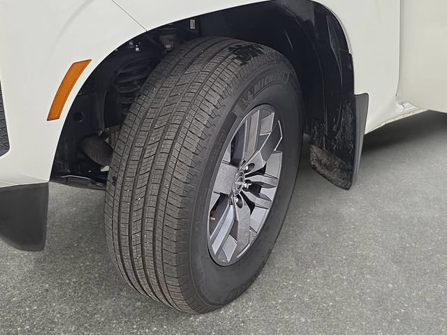 Used 2025 Nissan Frontier SV w/ SV Convenience Package AWD/4WD image 31