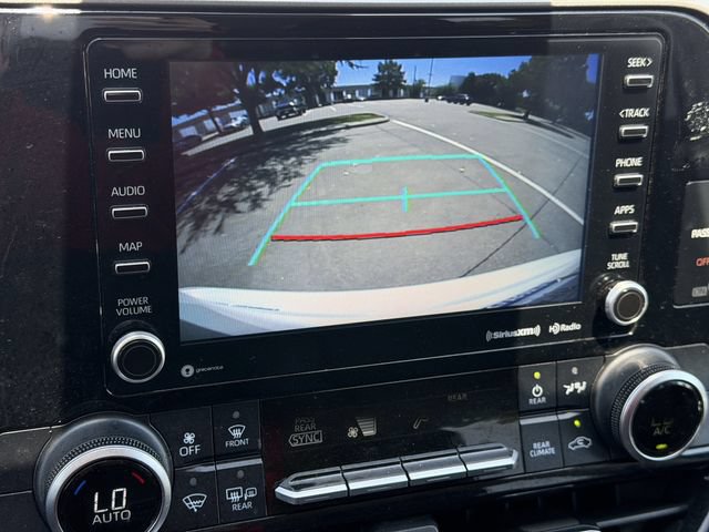 Used 2021 Toyota Highlander LE FWD image 17