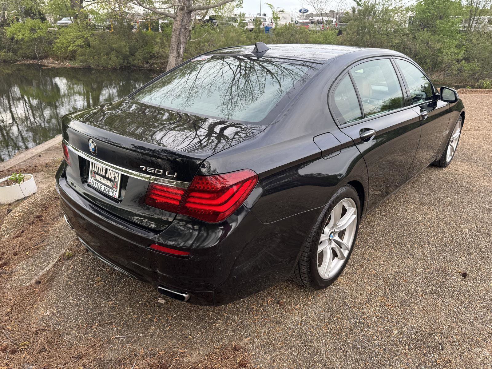 Used 2014 BMW 750Li image 5
