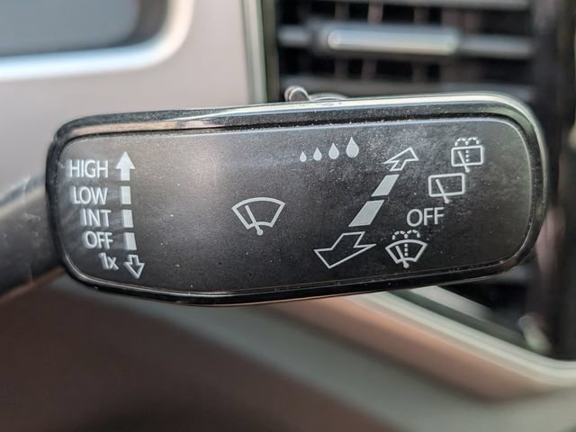 Used 2018 Volkswagen Atlas SEL w/ R-Line Package FWD image 27