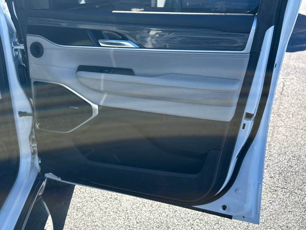 Used 2022 Jeep Wagoneer Series II image 14