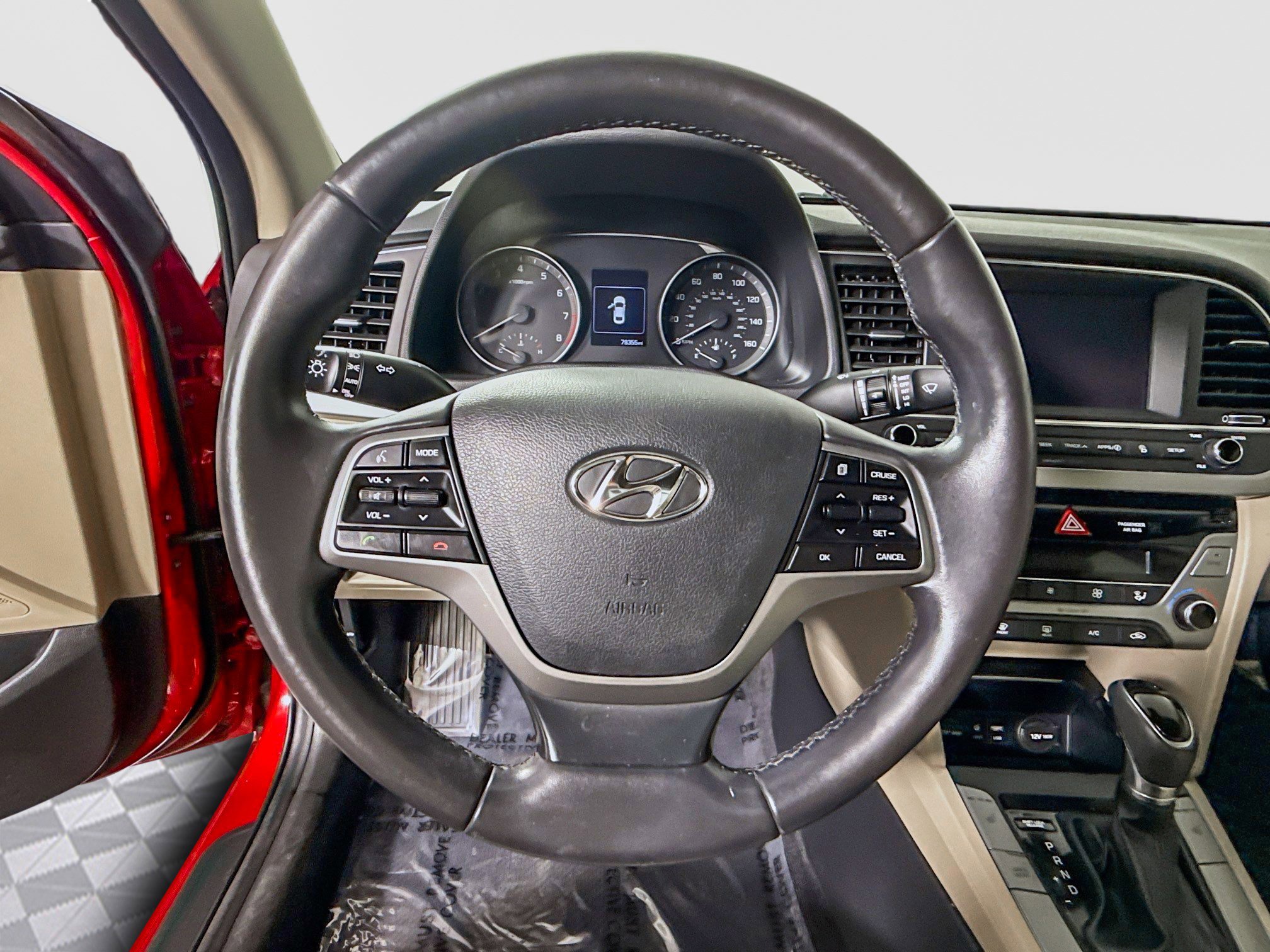 Used 2017 Hyundai Elantra Limited image 13