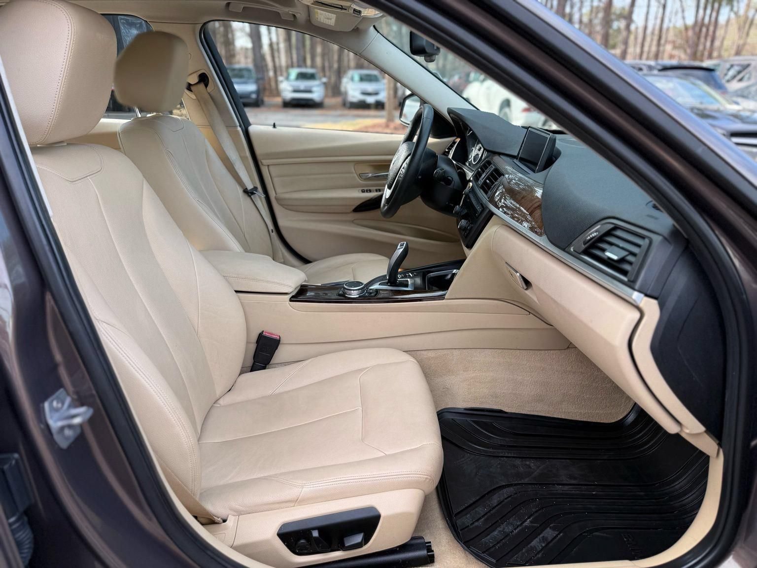 Used 2015 BMW 328i xDrive Sedan AWD/4WD image 19