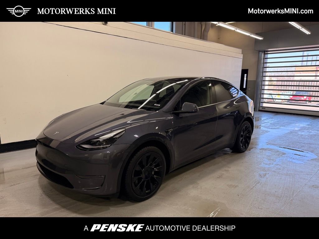 Used 2023 Tesla Model Y Long Range image 1