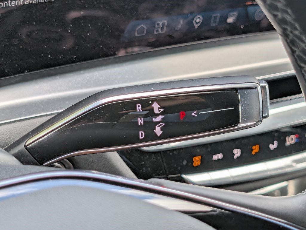 Certified 2024 Cadillac Lyriq Luxury AWD/4WD image 27