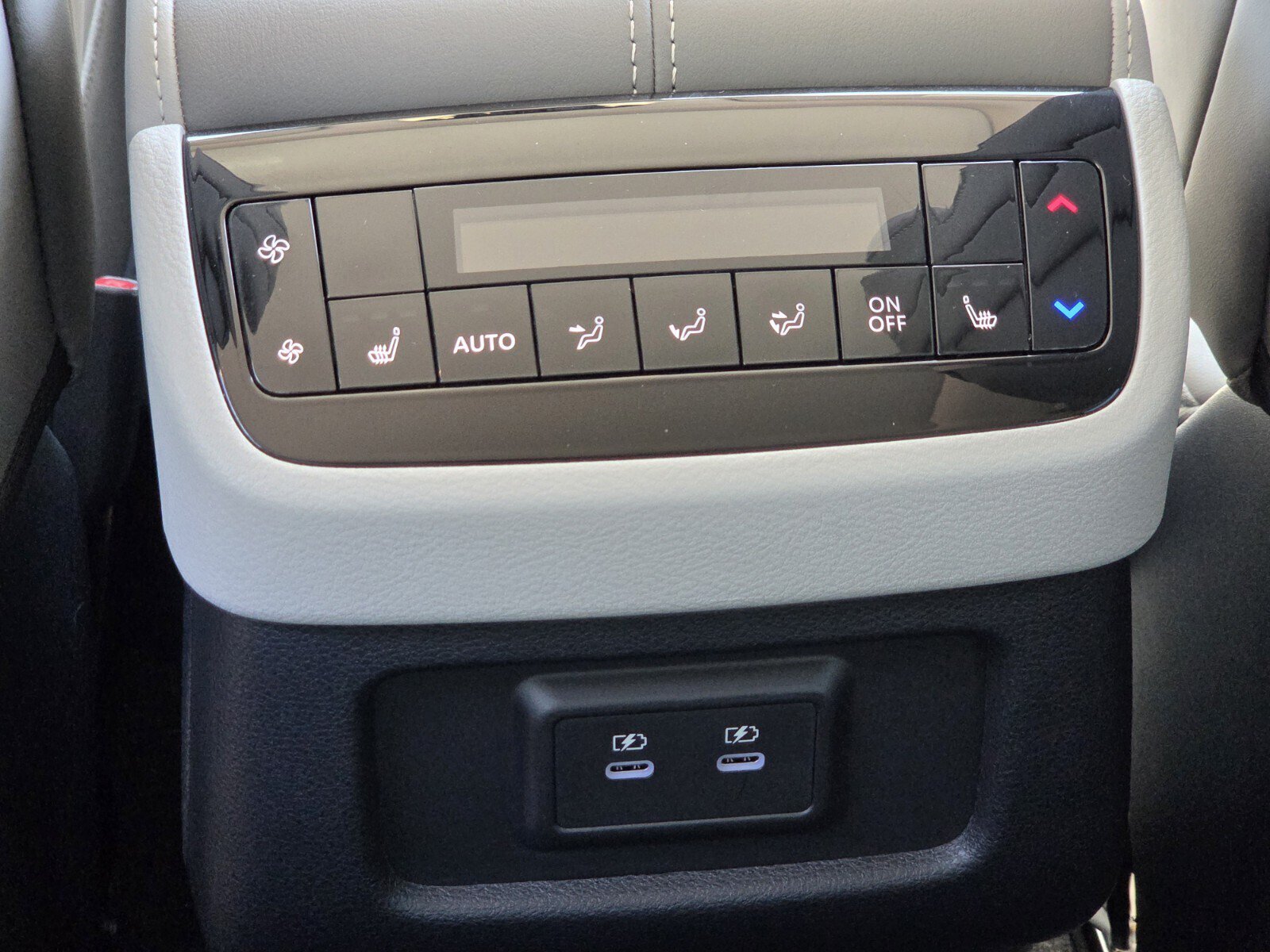 Used 2026 INFINITI QX60 Luxe w/ Cargo Package FWD image 15