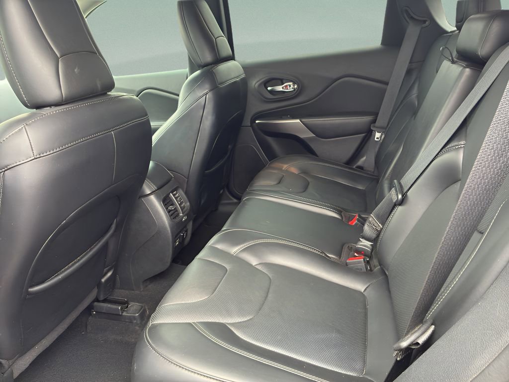 Used 2021 Jeep Cherokee Latitude Lux w/ Sun & Sound Group image 11