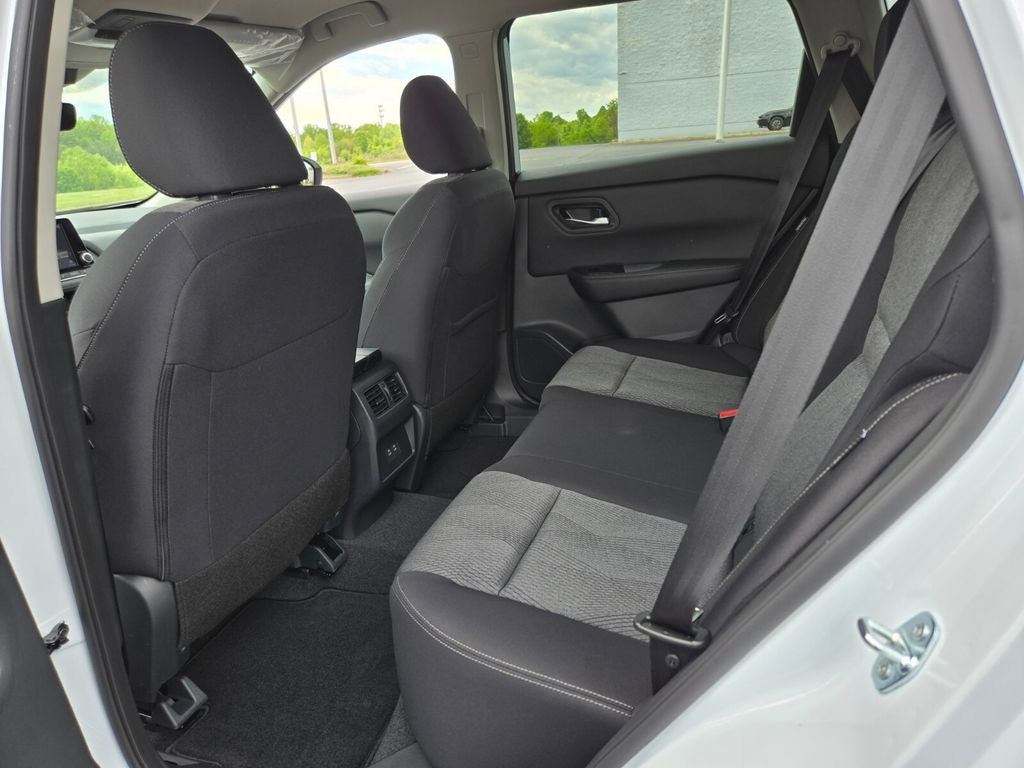 New 2026 Nissan Rogue SV w/ Cold Weather Package FWD image 5
