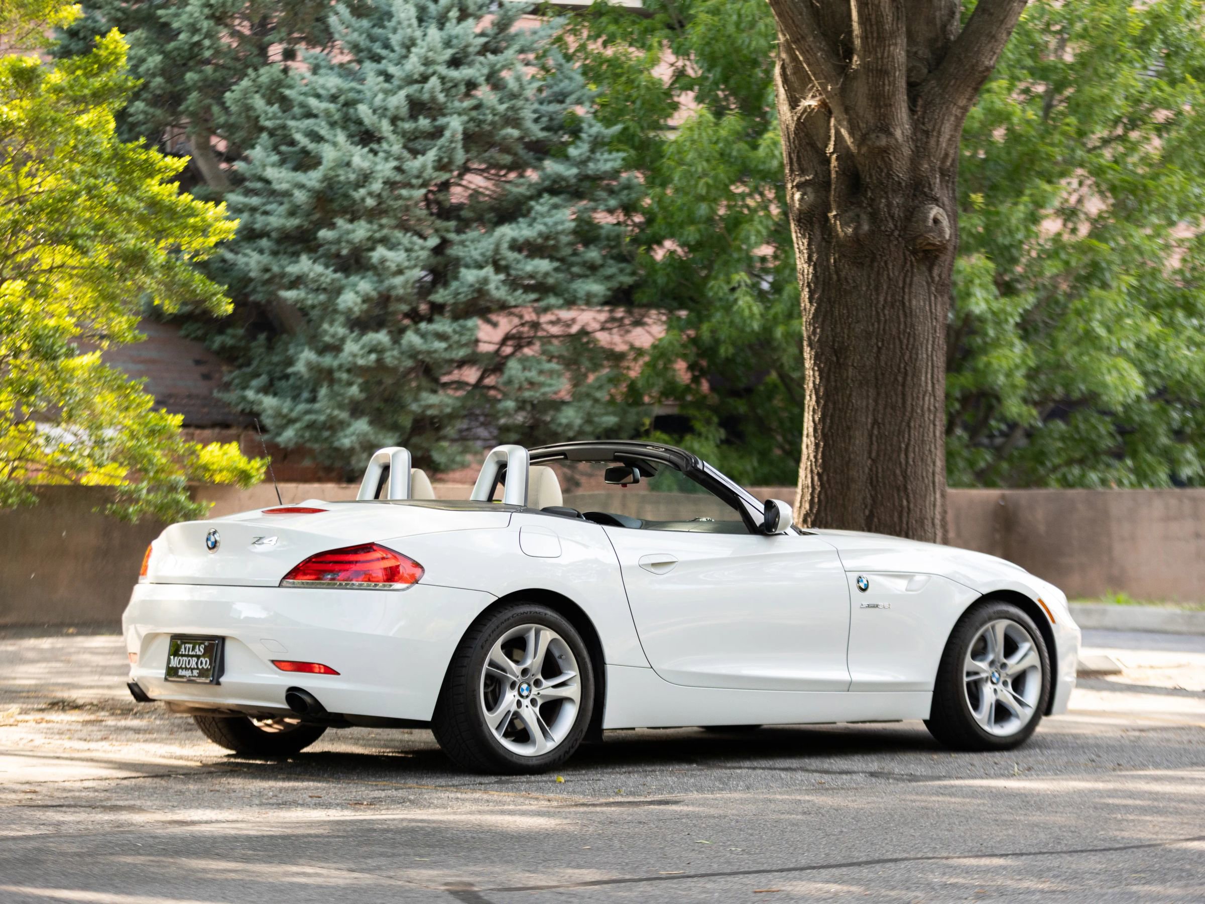 Used 2009 BMW Z4 sDrive35i RWD image 9