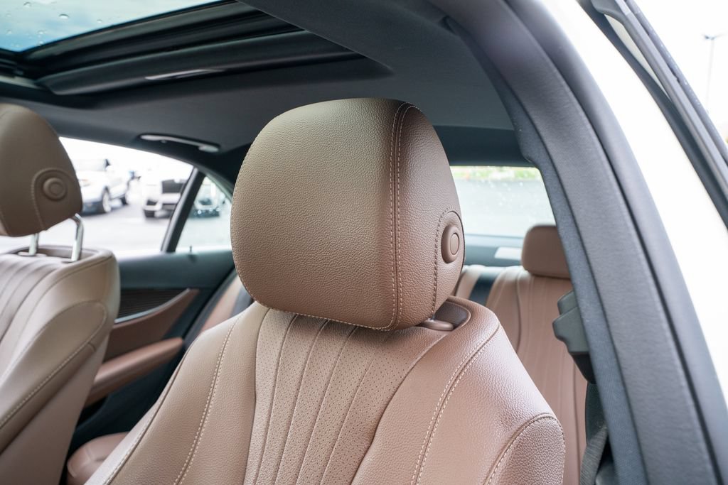 Used 2021 Mercedes-Benz E 350 Sedan image 32