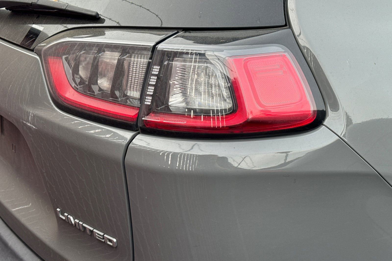 Used 2020 Jeep Cherokee Limited image 6