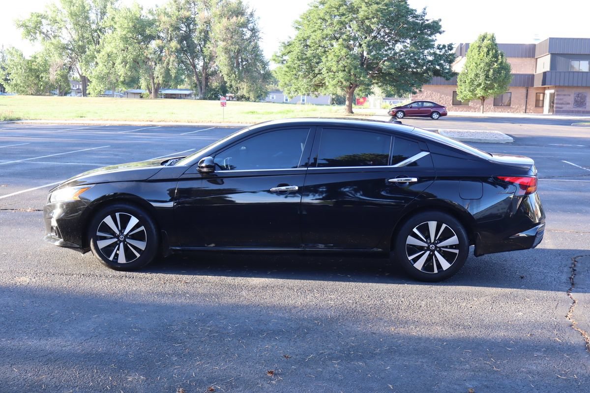 Used 2019 Nissan Altima 2.5 SV FWD image 9