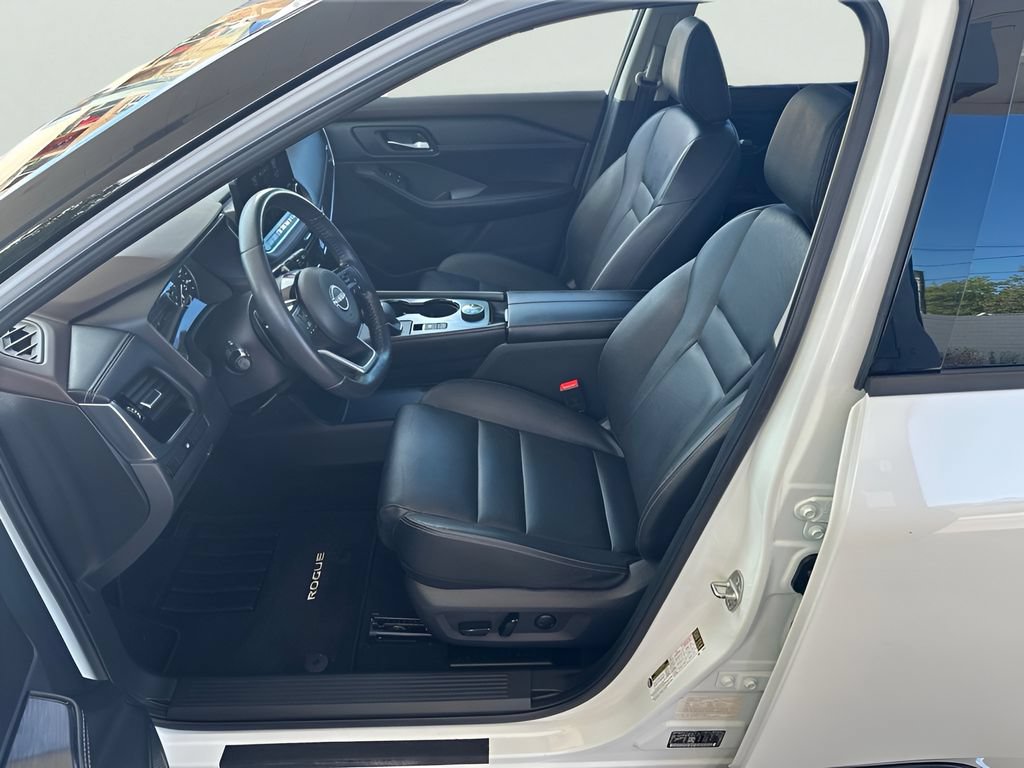 Used 2023 Nissan Rogue SL AWD/4WD image 11