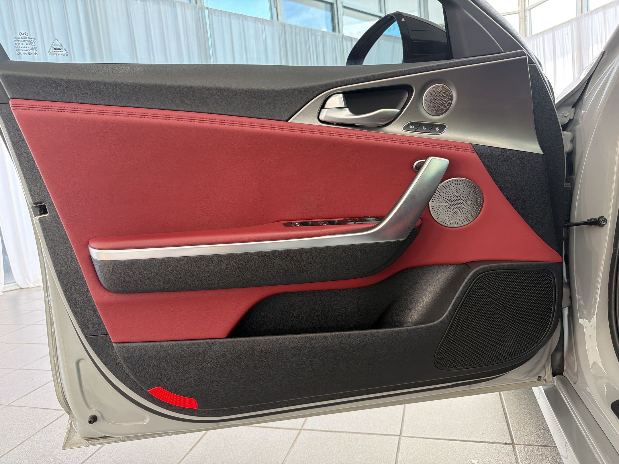 Used 2020 Kia Stinger GT1 RWD image 13