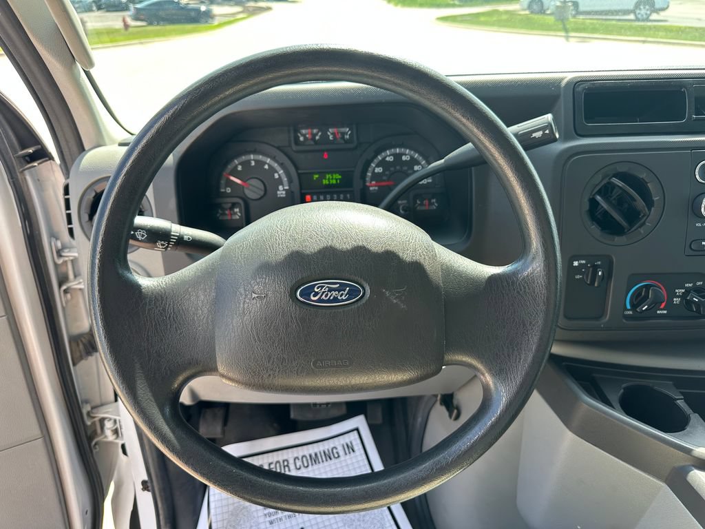 Used 2015 Ford E-450 and Econoline 450 Super Duty RWD image 21
