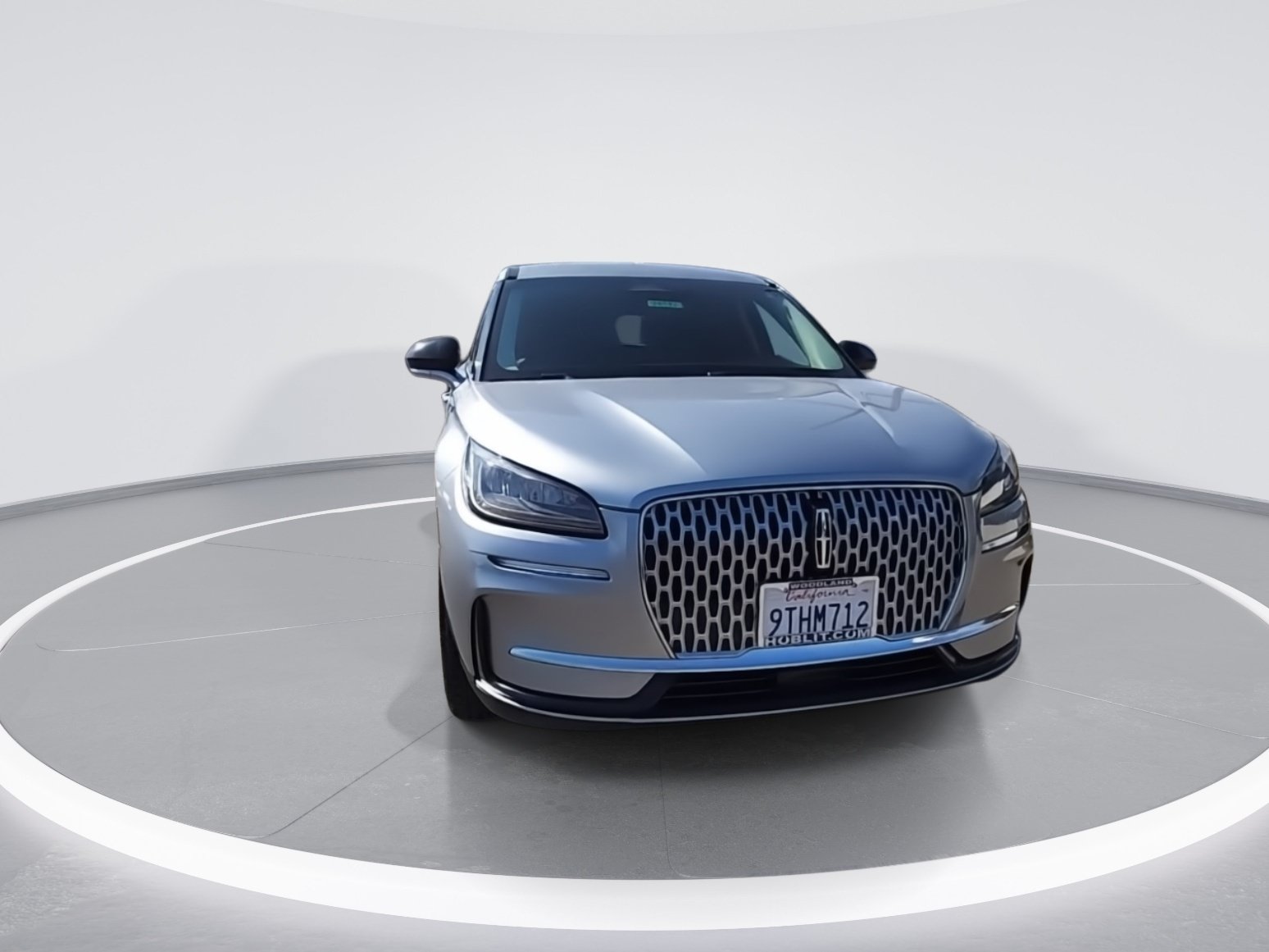 Used 2023 Lincoln Corsair AWD image 3