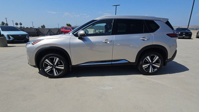 Used 2023 Nissan Rogue SL w/ SL Premium Package FWD image 5