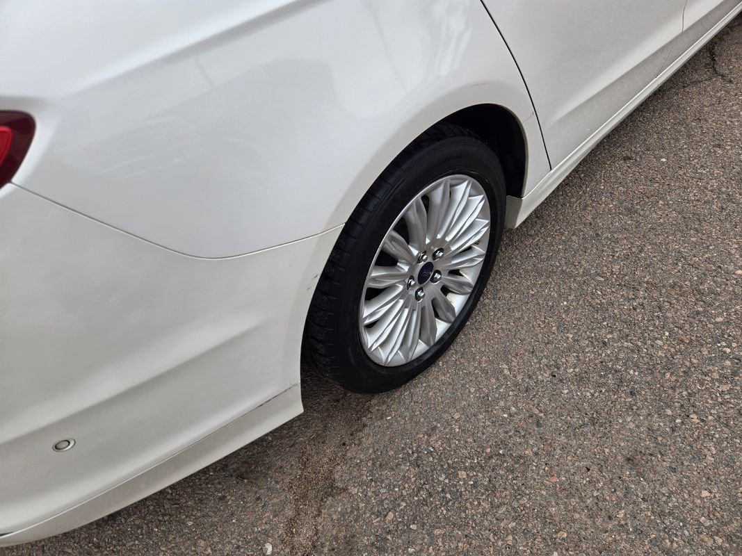 Used 2013 Ford Fusion Energi Titanium w/ Driver Assist Pkg image 10