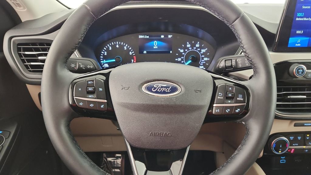 Used 2022 Ford Escape SEL image 12