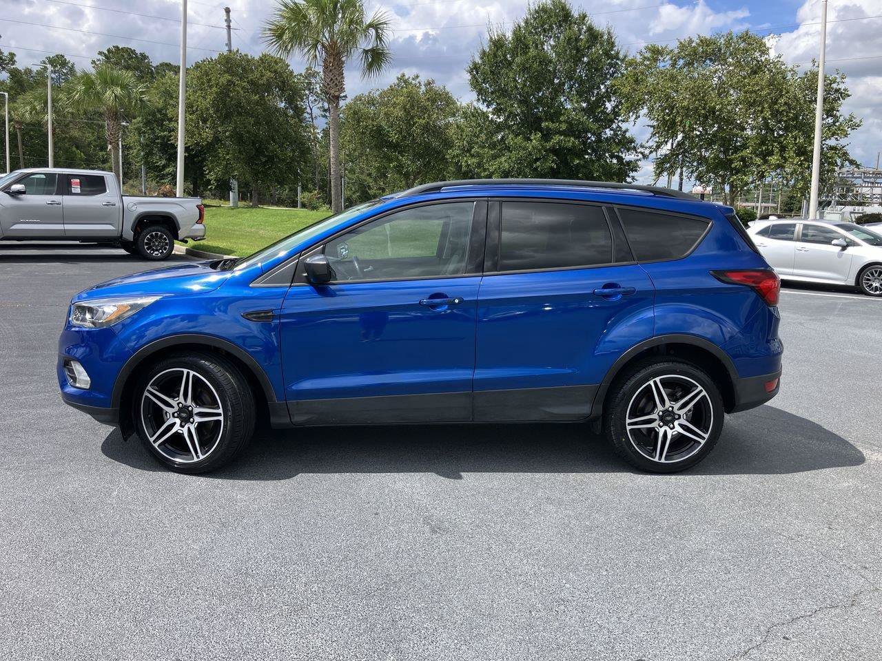 Used 2019 Ford Escape SEL FWD image 2
