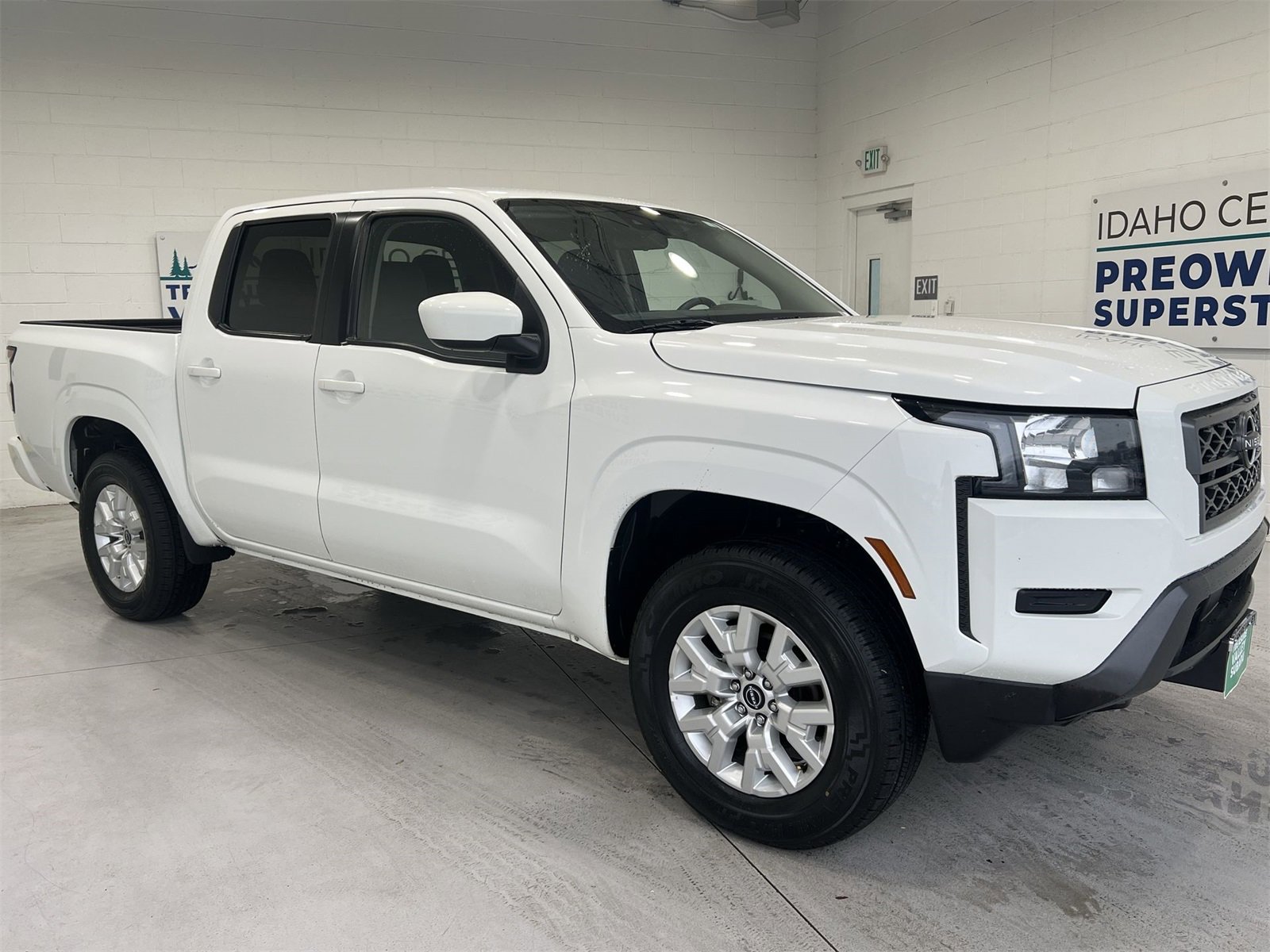 Used 2023 Nissan Frontier SV video 2