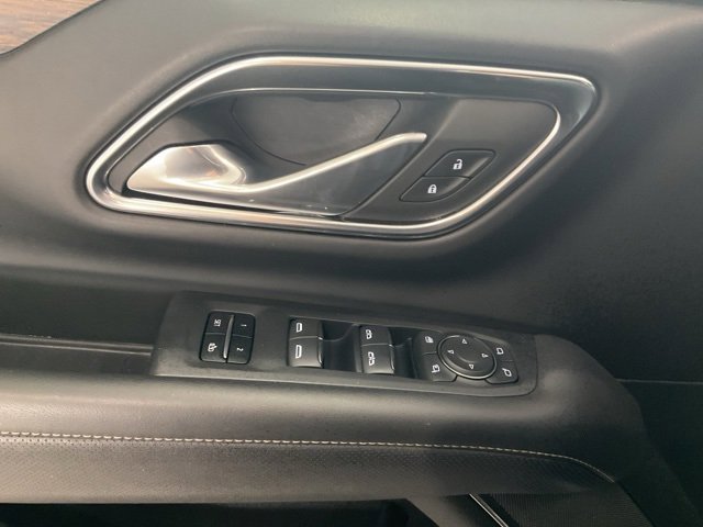 Used 2024 Chevrolet Suburban Premier image 6