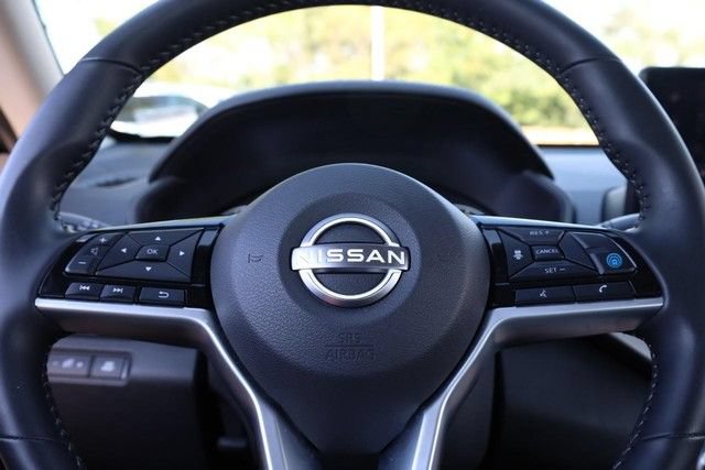 Certified 2025 Nissan Altima 2.5 SV w/ SV Premium Package FWD image 10