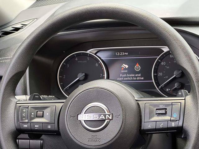 Used 2024 Nissan Rogue SV AWD/4WD image 14