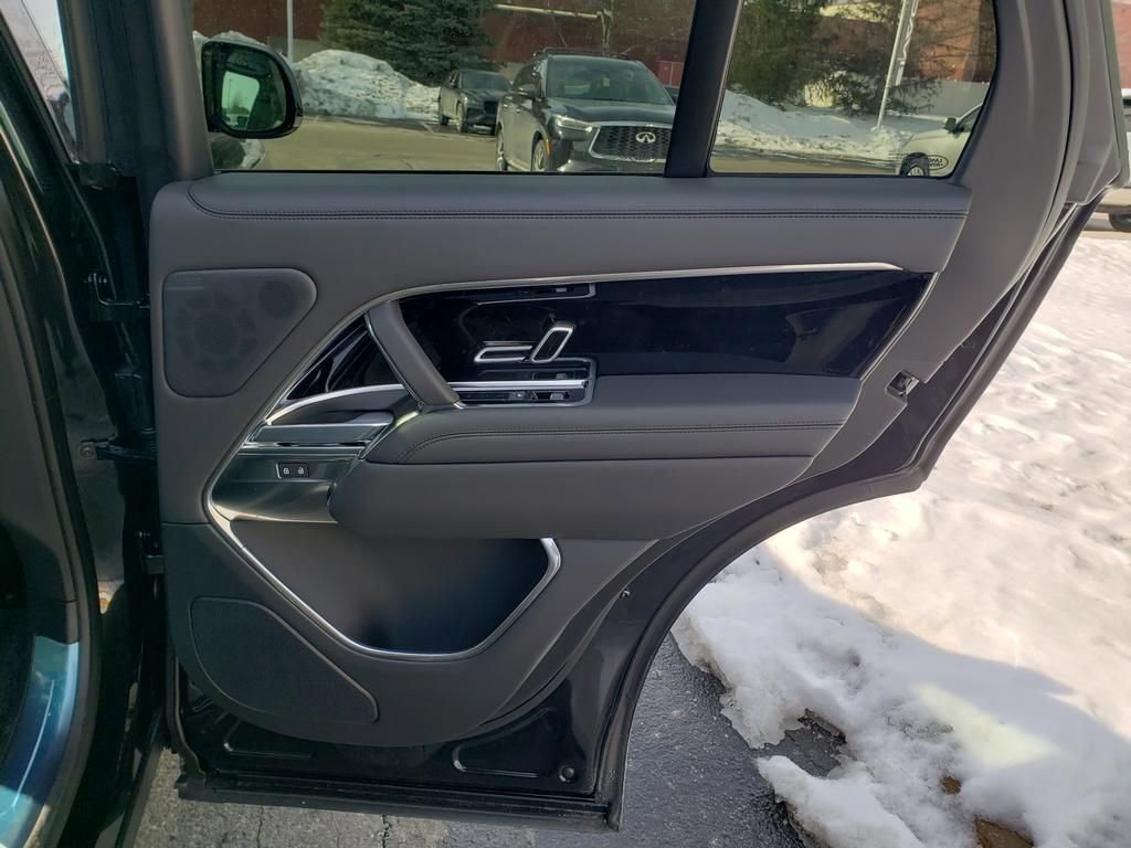 New 2026 Land Rover Range Rover SE image 16