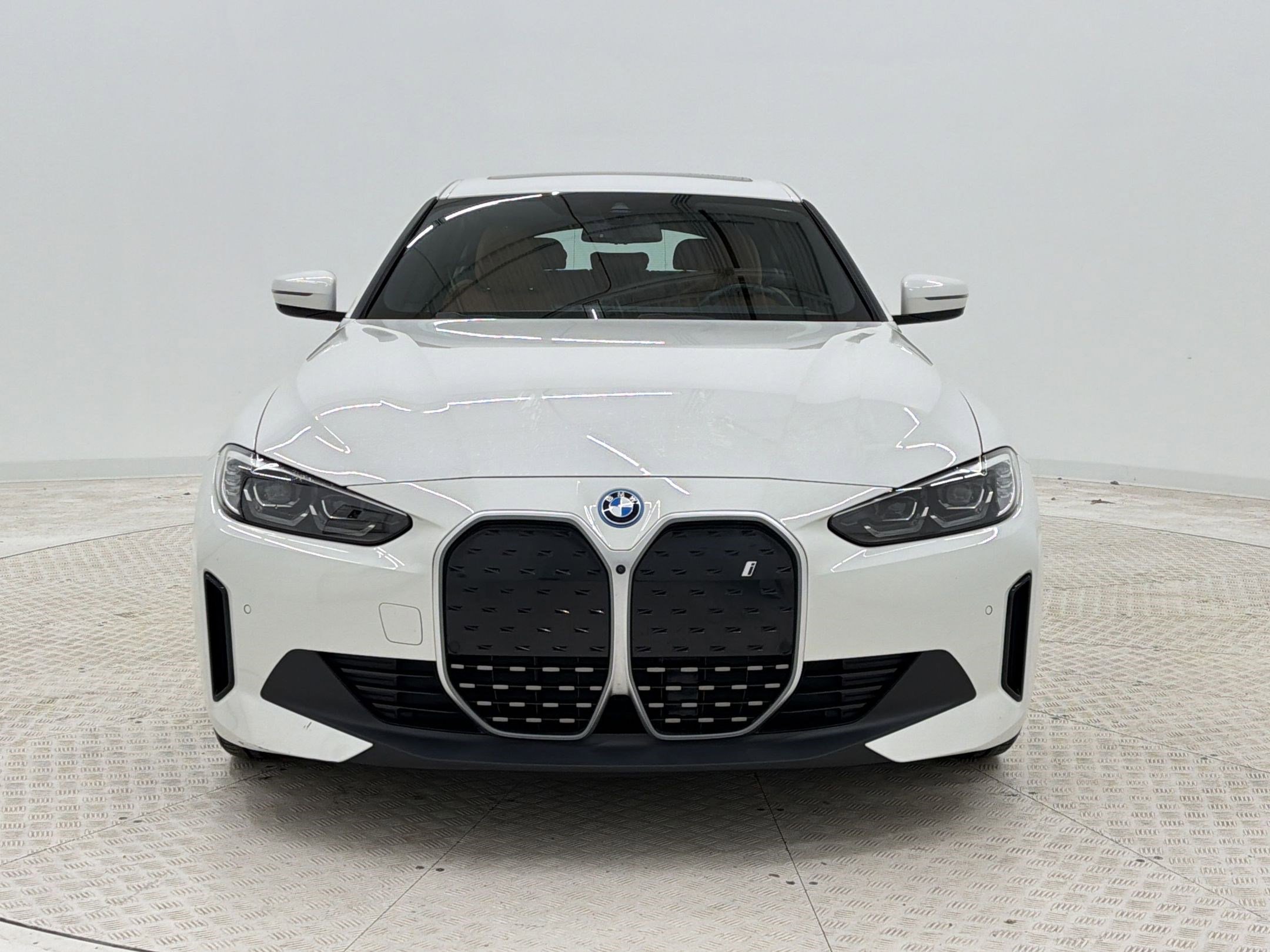 Certified 2023 BMW i4 eDrive35 w/ Premium Package image 6