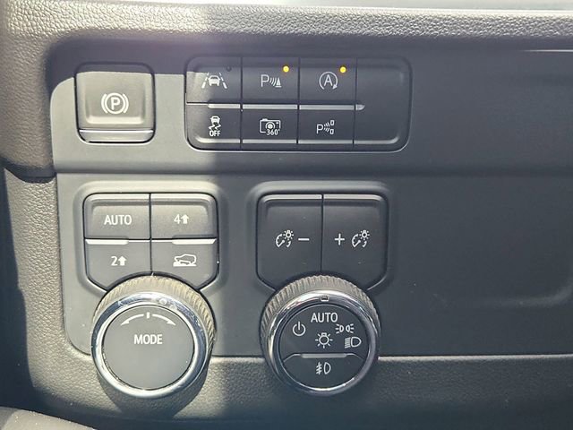 Used 2025 Chevrolet Tahoe RST w/ Comfort Package AWD/4WD image 18