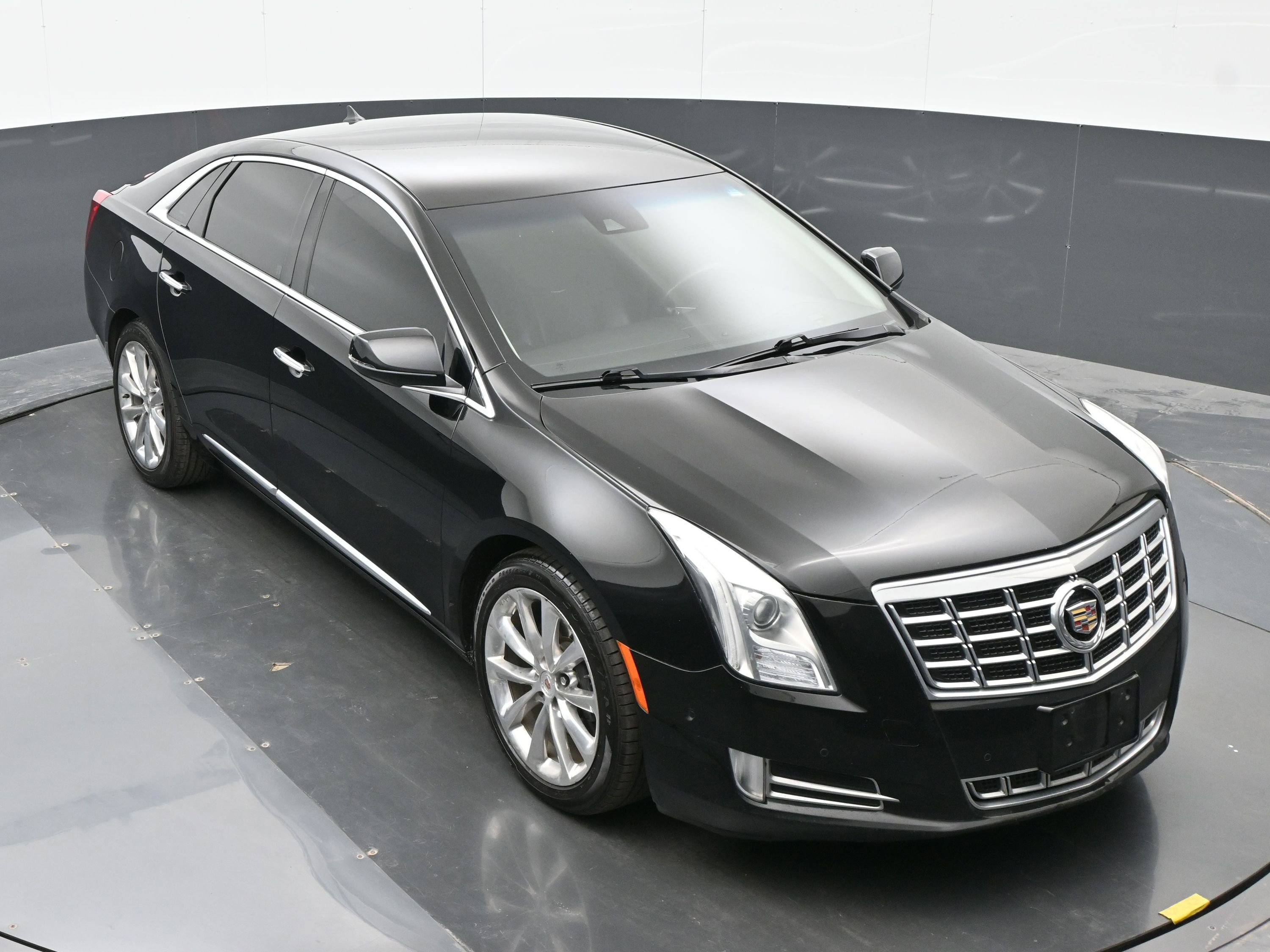 Used 2014 Cadillac XTS Luxury w/ Driver Awareness Package FWD image 32