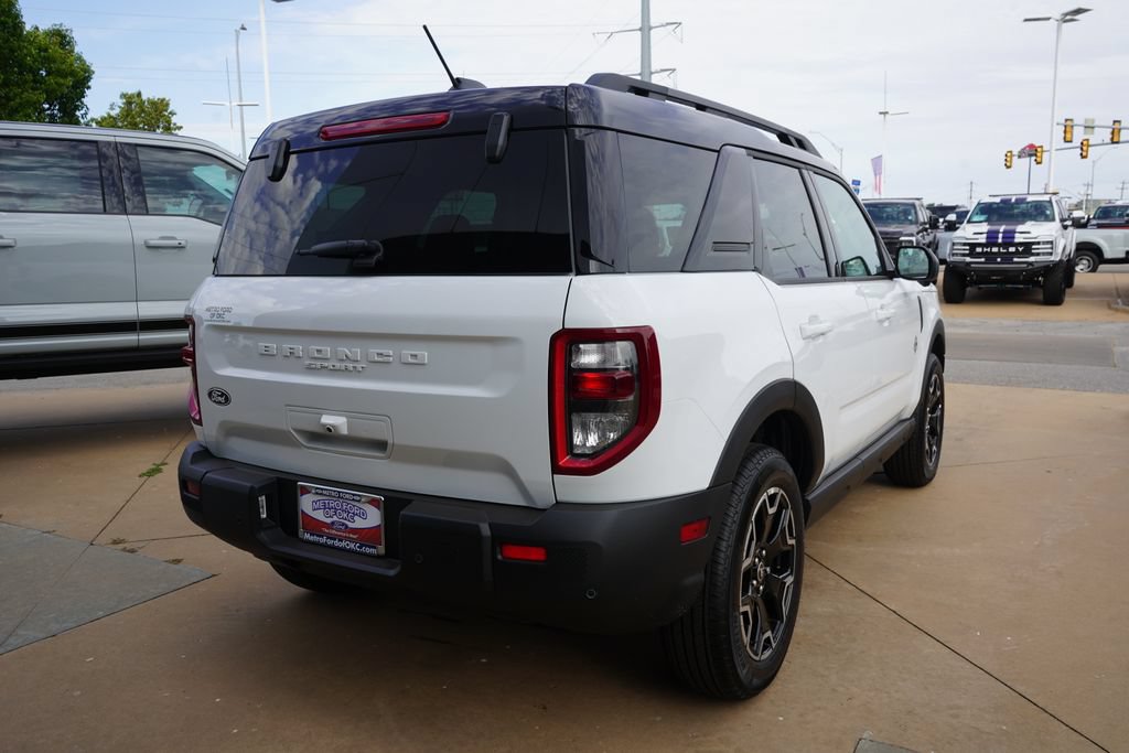 New 2026 Ford Bronco Sport Outer Banks w/ Outer Banks Tech Package+ AWD/4WD image 11