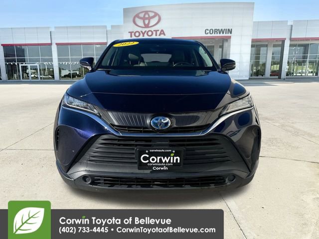 Certified 2022 Toyota Venza LE image 3