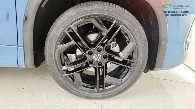 Used 2025 Volkswagen Tiguan SE R-Line FWD image 79