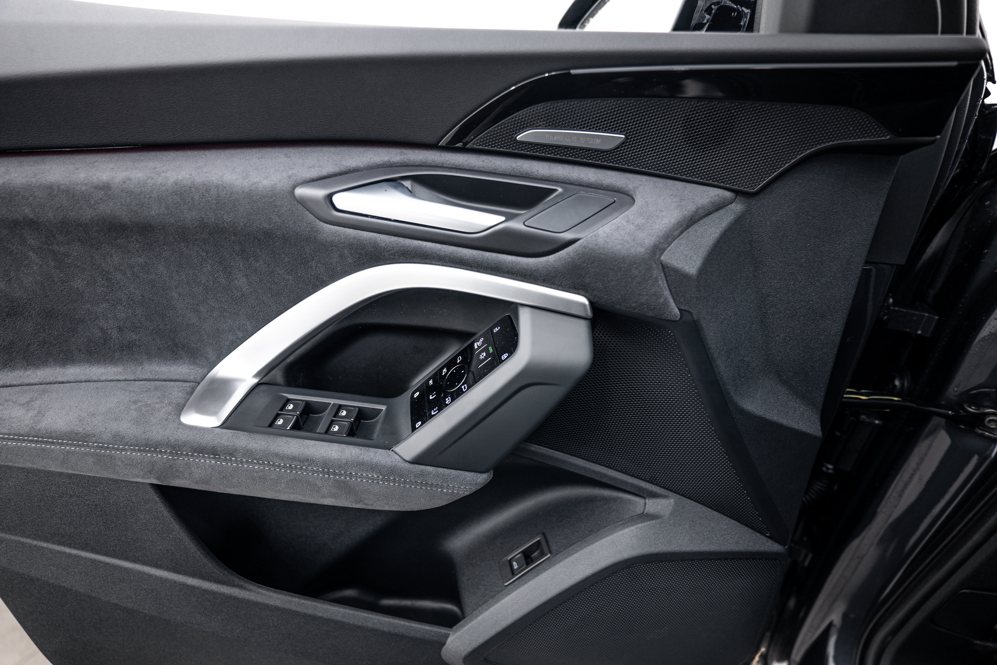 New 2025 Audi SQ5 Premium Plus image 13