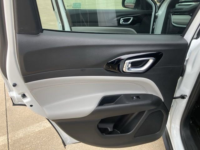 Certified 2025 Jeep Compass Limited image 18