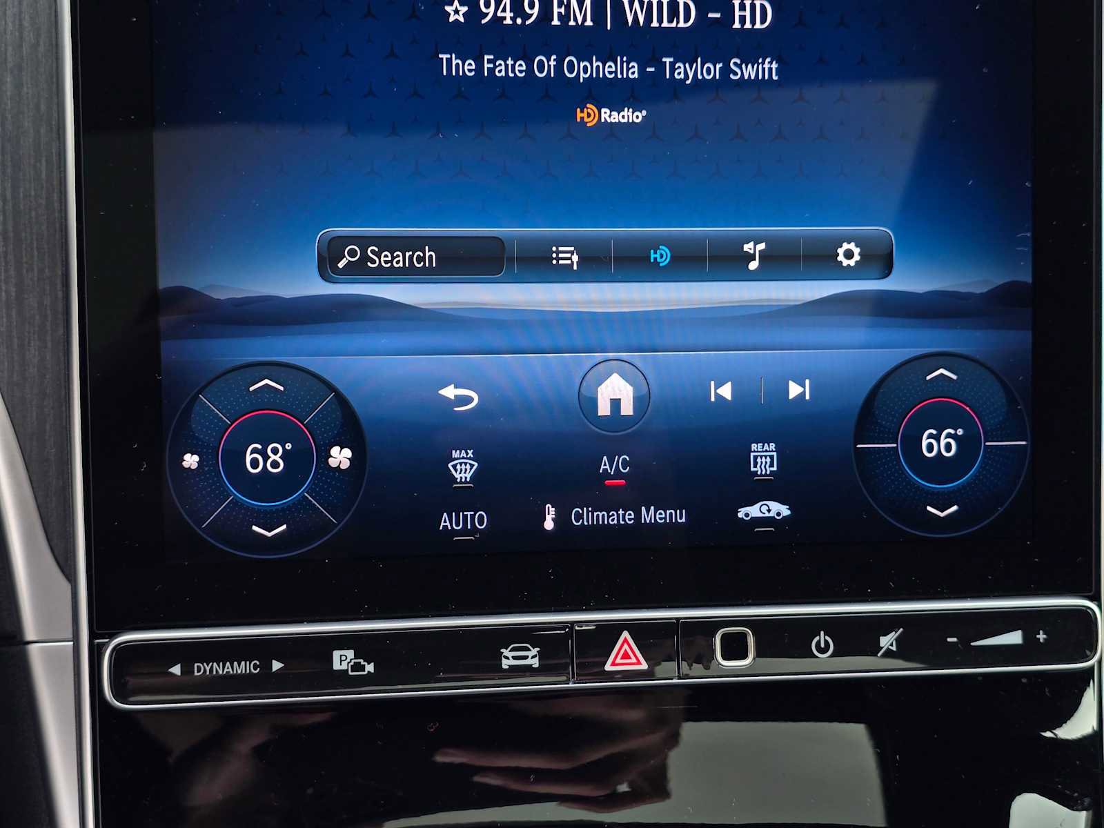 Used 2025 Mercedes-Benz C 300 4MATIC Sedan image 29