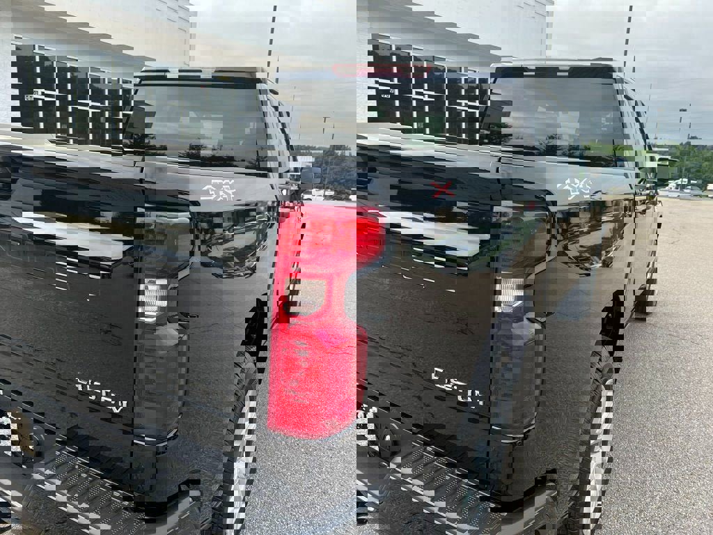 New 2025 Chevrolet Silverado 1500 Custom image 14