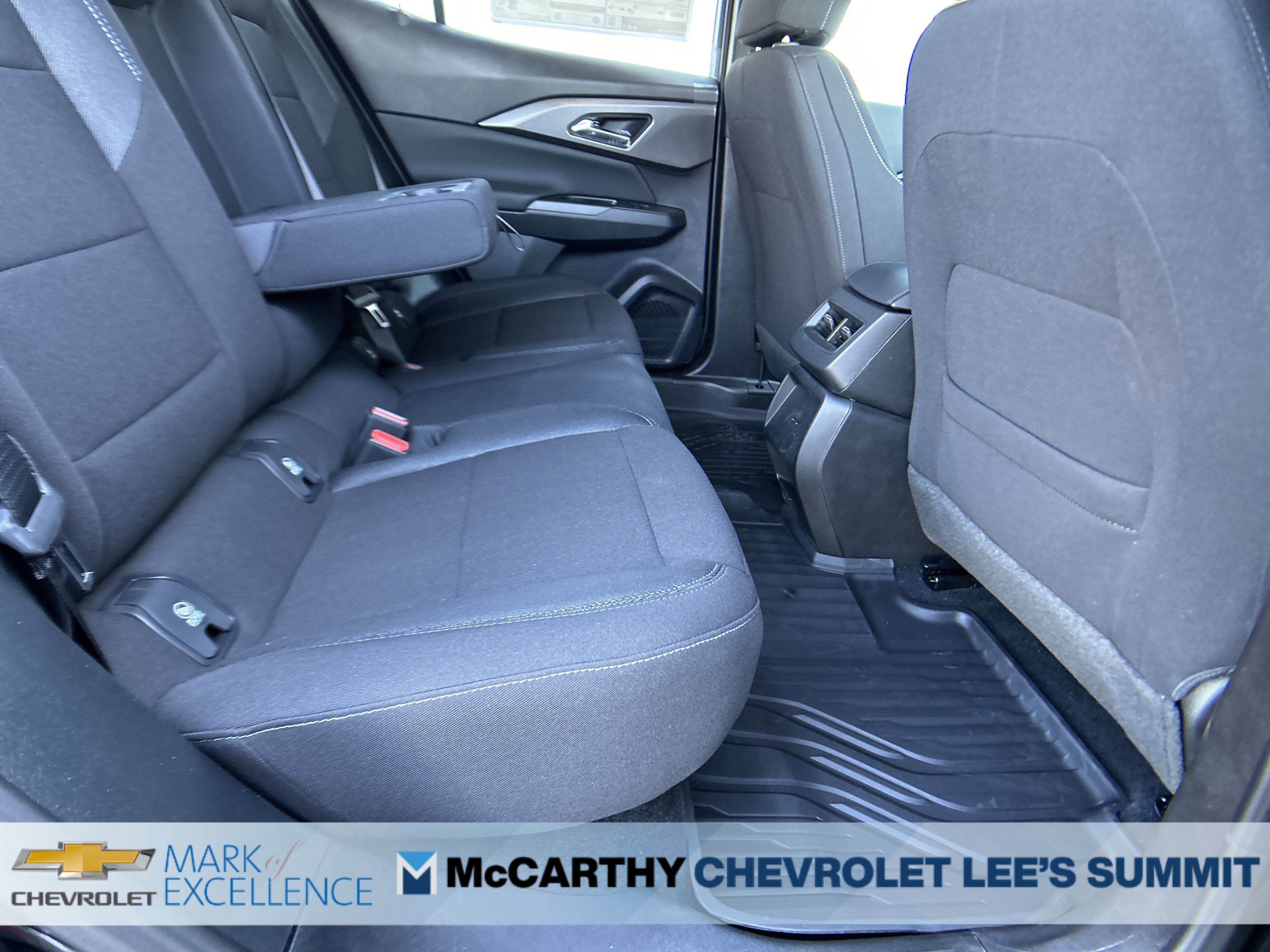 New 2026 Chevrolet Equinox EV LT w/ Comfort Package AWD/4WD image 38