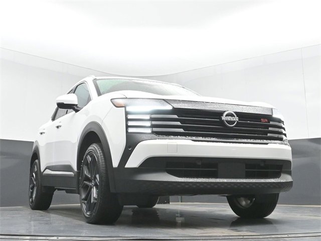 Used 2025 Nissan Kicks SR image 44