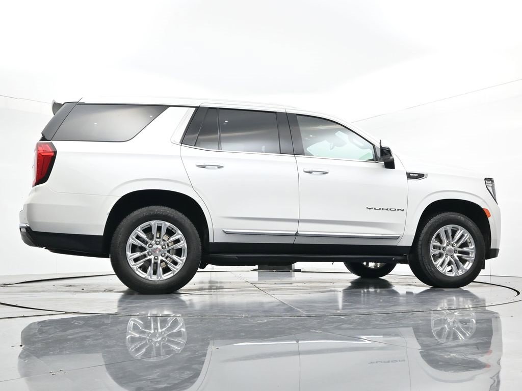 Certified 2024 GMC Yukon SLT w/ SLT Luxury Package image 33