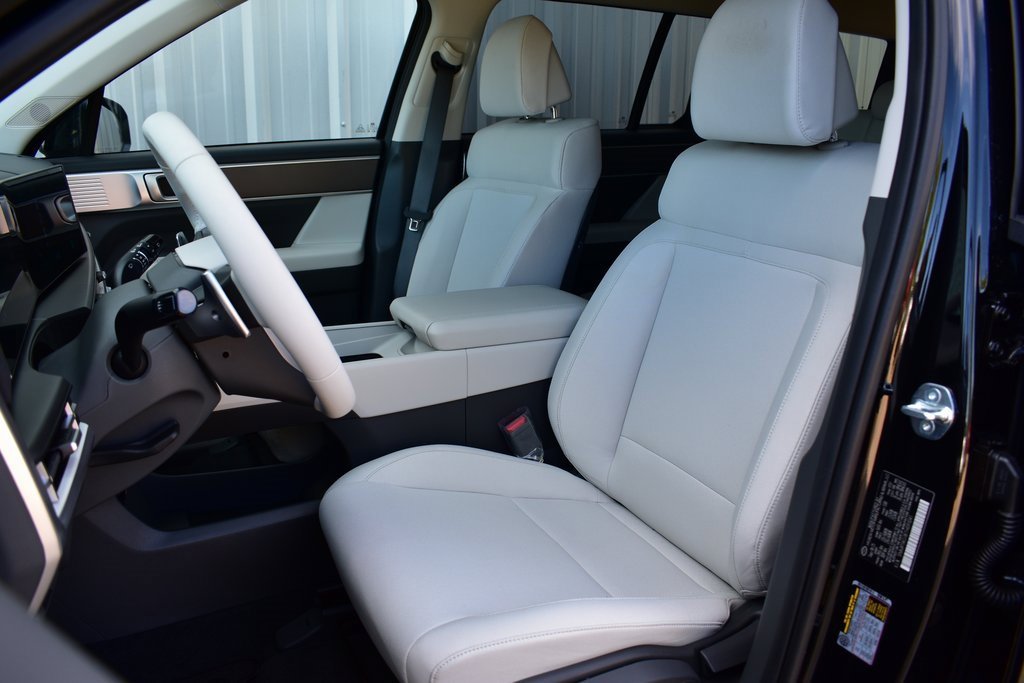 New 2026 Hyundai Santa Fe SE image 16