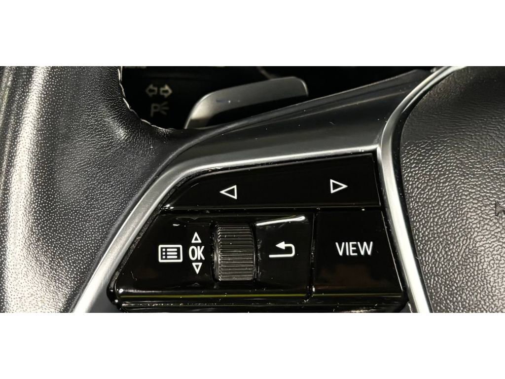 Used 2024 Audi Q8 e-tron Premium image 26