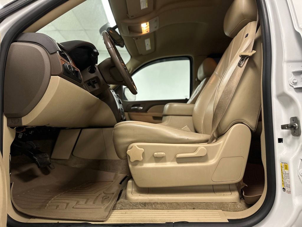 Used 2010 Chevrolet Tahoe LT image 19