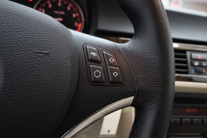Used 2010 BMW 328i xDrive Coupe AWD/4WD image 18