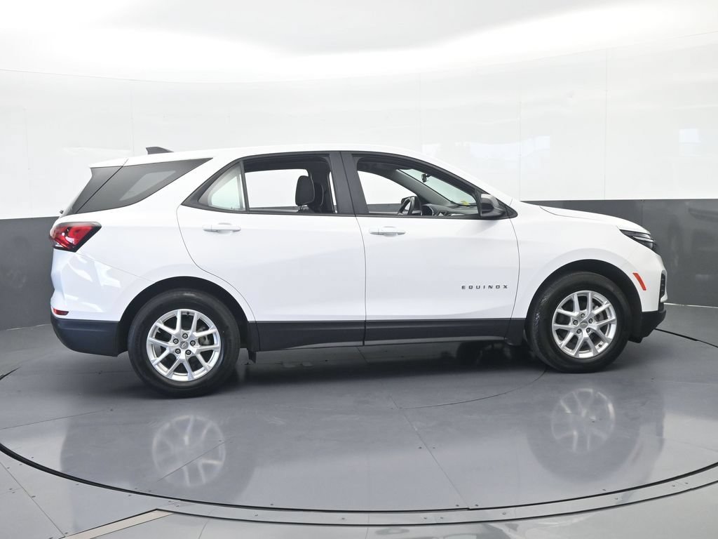 Used 2024 Chevrolet Equinox LS w/ Driver Confidence II Package FWD image 7